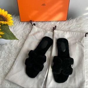 ✨NIB Hermes✨Woolskin Oran sandal